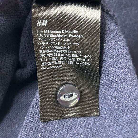 H&M Women's Basic Long Sleeve Button Up Cardigan Sweater Size Small Navy Blue - Picture 12 of 13